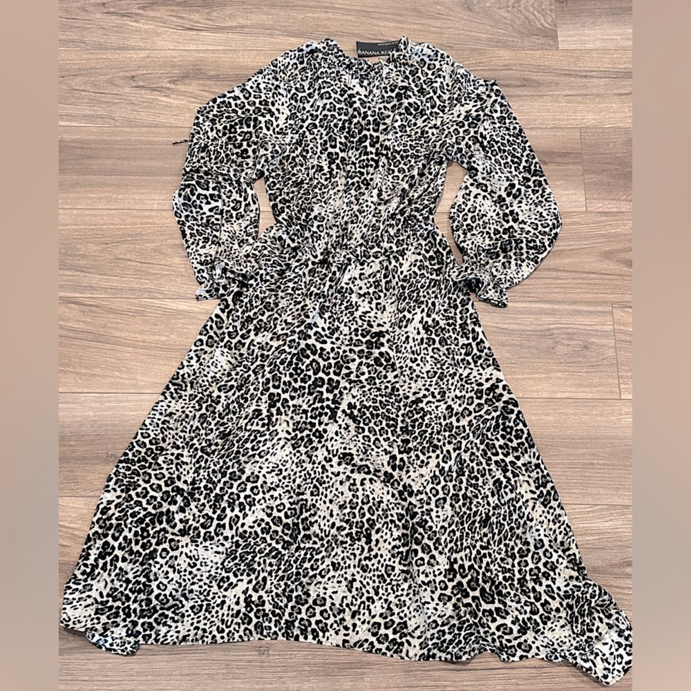 NWT! Banana Republic Asymmetric Hem Leopard Print Midi V-Neck Dress Size 6 - Picture 8 of 10
